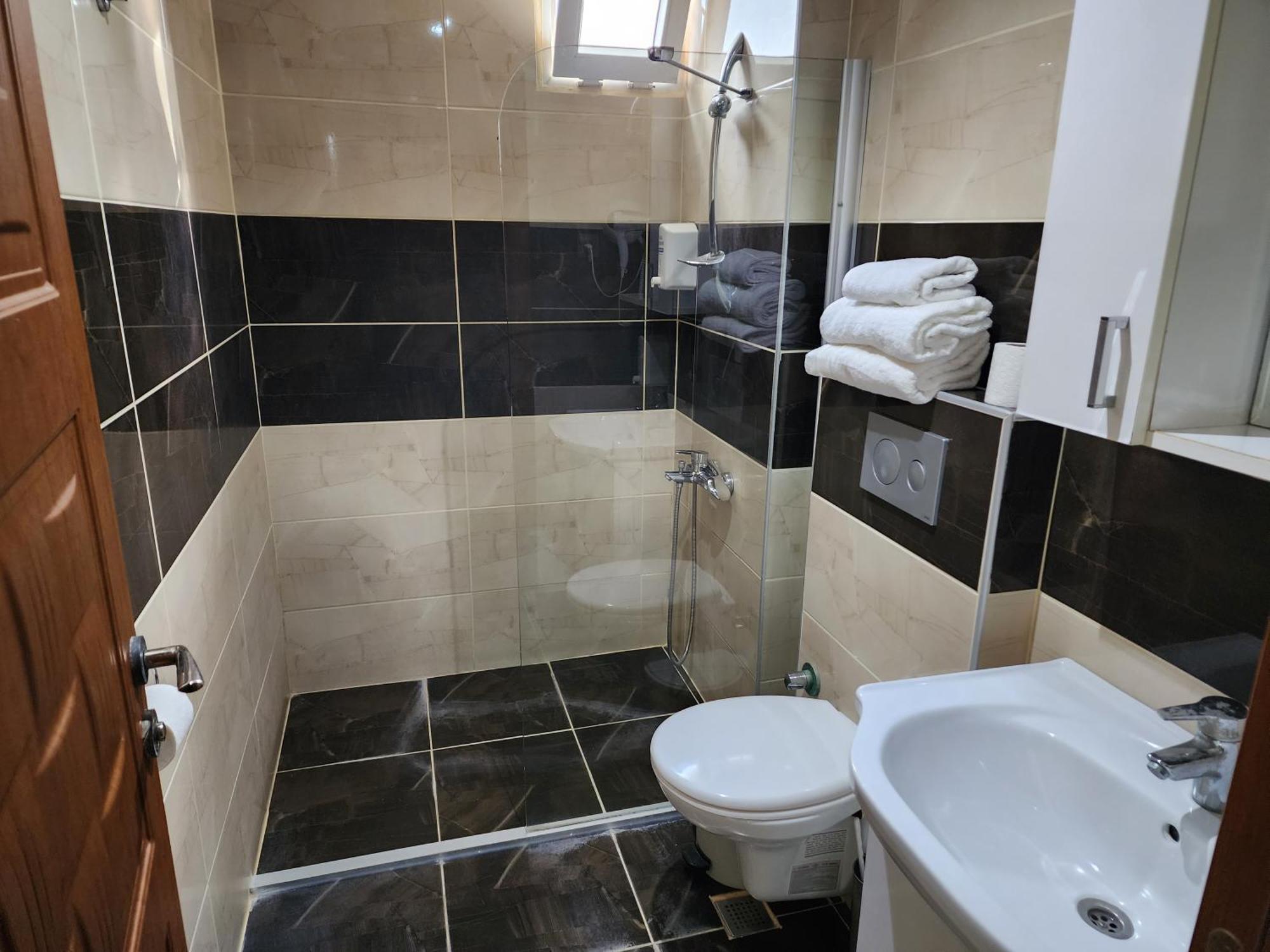Antalya Konyaalti Guenduez Otel 外观 照片